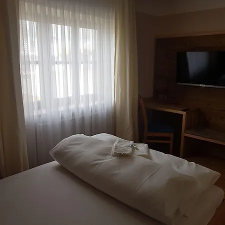 Feldl 3* Bergkirchen (Bavaria)